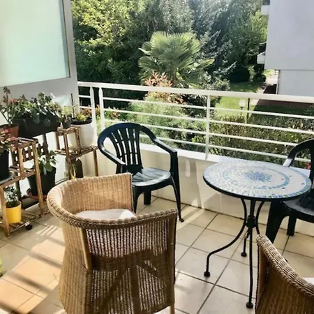 Le Bouscat: Un Superbe Appartement En Residence Exterior photo