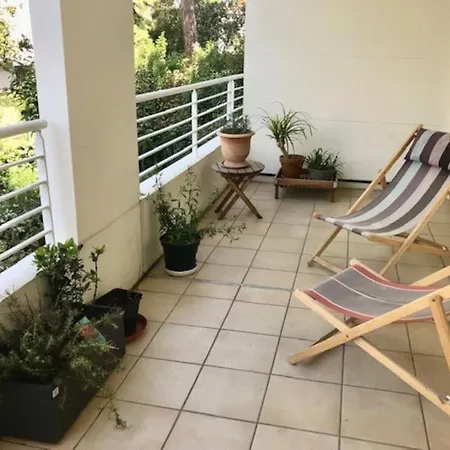 Le Bouscat: Un Superbe Appartement En Residence Exterior photo