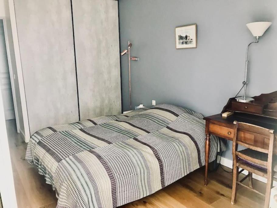 Le Bouscat: Un Superbe En Apartment *